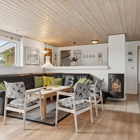 別荘 Energy-efficient Pool House Located Between The Sea And The Fjord